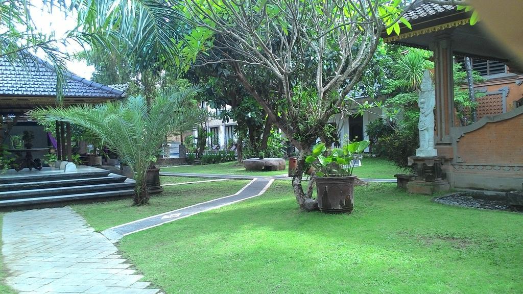 Puri Maharani Boutique Hotel Денпасар Экстерьер фото